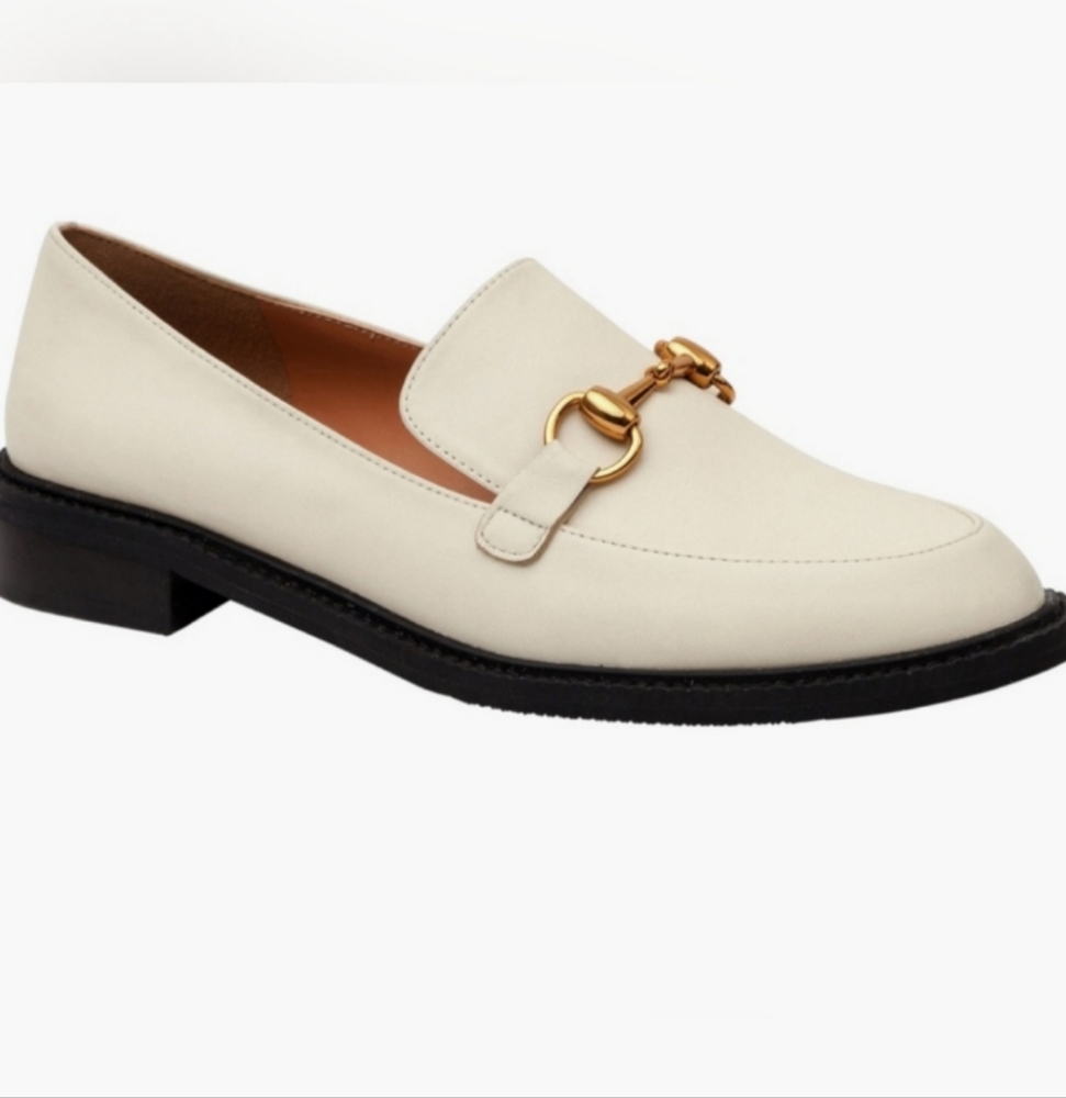 NIB Lisa Vicky Natural Cream Loafer With Gold Detail Size 8.5